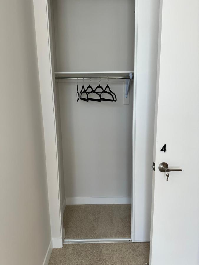 The Stay Lounge Отава Екстериор снимка