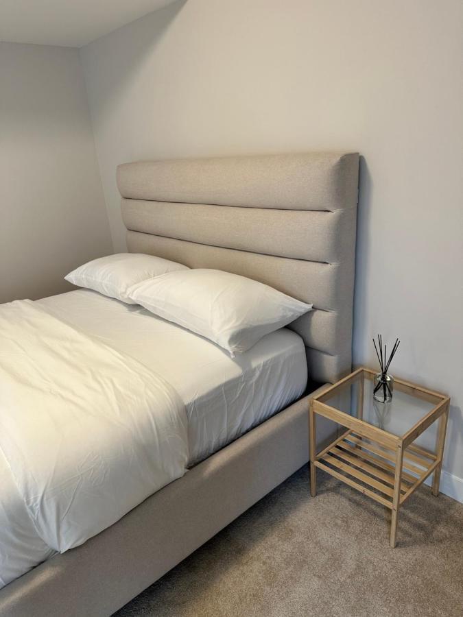 The Stay Lounge Отава Екстериор снимка